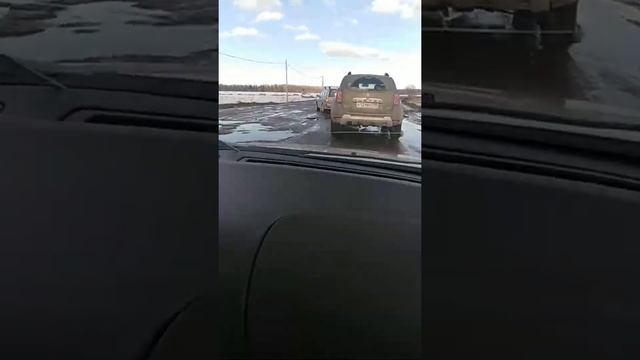 Разбитая дорога в дер. Заостровье смотреть онлайн