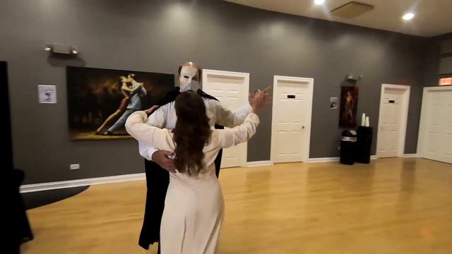 The Phantoms Dream - Waltz - Robert with Erica смотреть онлайн