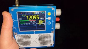 TEF6686 с новой прошивкой. Всемирная радиосеть 12095 кгц. Появились часы на дисплее.