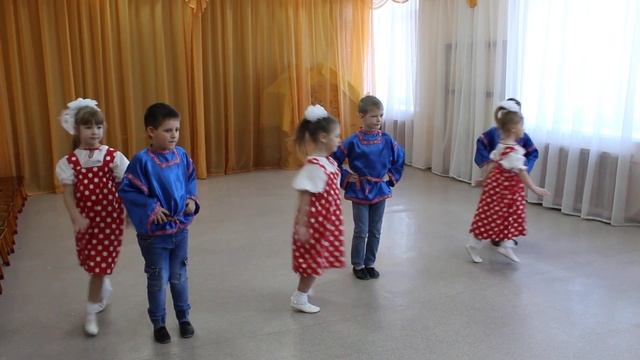 МДОУ "Детский сад №20 г.Ростов" Танец "Деревенские гулянья" смотреть онлайн