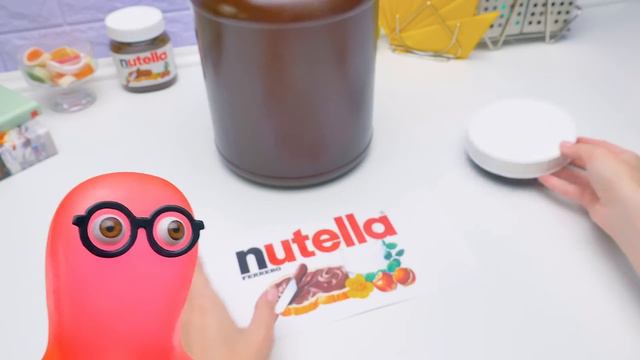 Giant Slime That Looks Just Like Nut Paste смотреть онлайн