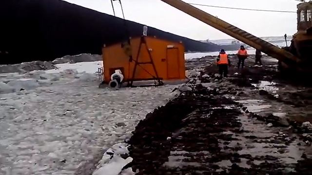 спуск понтона на воду смотреть онлайн