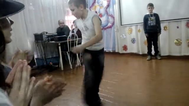 Брейк Данс супер смотреть онлайн