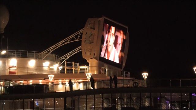 1080p Enchanted Princess schönes auslaufen am späten Abend im Hamburger Hafen 28.04.2022 смотреть онлайн