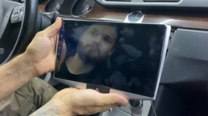 Volkswagen Passat B7. Замена штатной магнитолы. Подключение штатной камеры заднего вида.