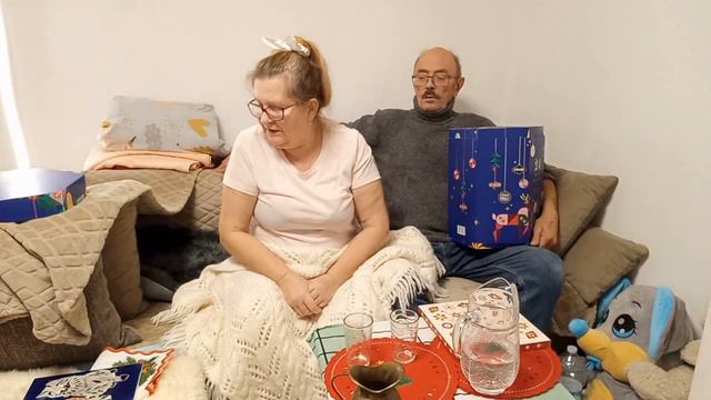 ЧЕТВЁРТЫЙ ДЕНЬ ЗИМЫ🌨/ РАСКОПКИ У САМИХ СЕБЯ / ЧТО СЕГОДНЯ ПЬЁМ?🫗🧋🥤/ КОРОБОЧКА С ЦИФРОЙ "ФИРИ" 🙂 смотреть онлайн