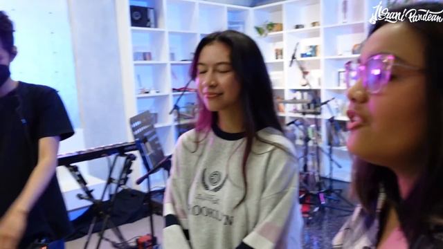 MUSICIAN'S LIFE #938 | SHOOTING BUAT FAYA ARETHA'S LIVE SESSION BERSAMA SESSION PLAYER PAPAN ATAS смотреть онлайн