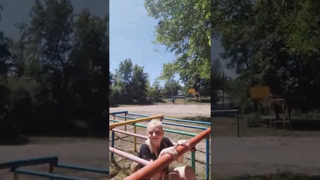 !!!ЗВУК МОЖЕТ ПРОПОДАТЬ!!! ВЛОГ: ГУЛЯЮ С ДИАНОЙ ВОЗЕЛЕ ШКОЛЫ/ПОДАРКИ НА ДР смотреть онлайн