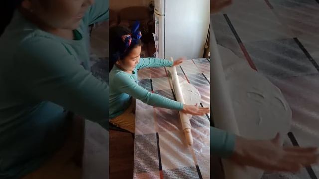 Учитесь у меня катать тесто смотреть онлайн