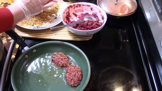 САМЫЙ ВКУСНЫЙ РЕЦЕПТ СВЕКОЛЬНЫХ КОТЛЕТ .МОНАСТЫРСКИЕ. смотреть онлайн