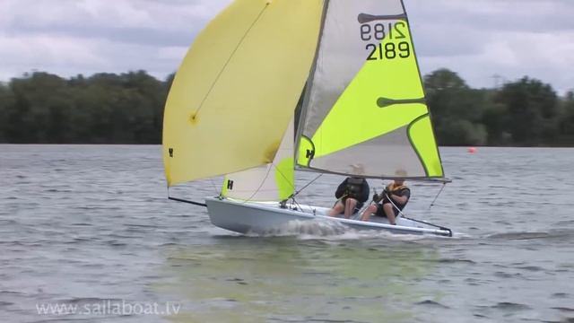 How to sail with a Spinnaker on a small sailboat смотреть онлайн