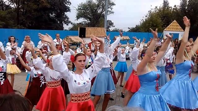 Танец на день независимости смотреть онлайн