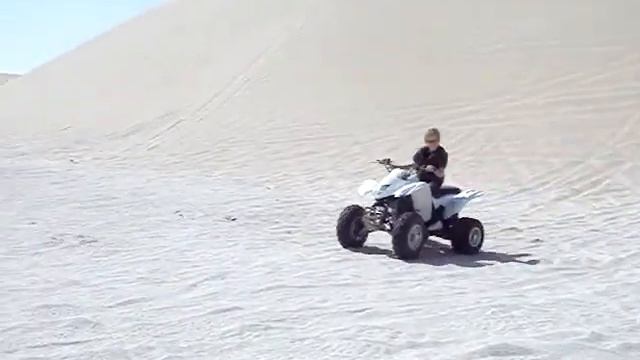 CJ and Rob go quad biking! смотреть онлайн