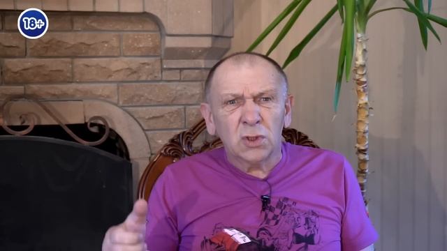 Анекдот! Да, Серый, у тебя дача, конечно, класная! А почему ты себе не сделаешь парничок, огородик? смотреть онлайн