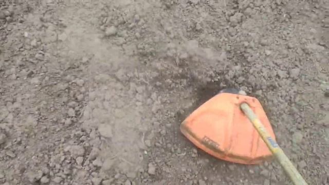 Насадка на бензокосу для рыхления и прополки, (бензотяпка) смотреть онлайн