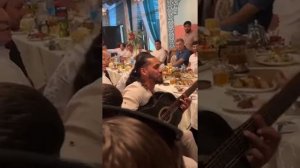 Король  плащун поёт г. Бишкек крестины у Кирновских