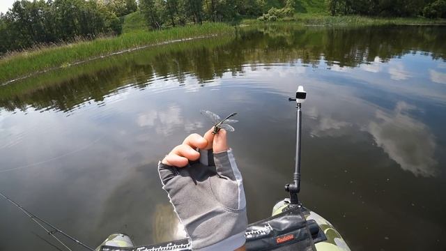 Рыбалка с плотика и сплав по реке! Ловля щуки на воблеры в траве. смотреть онлайн