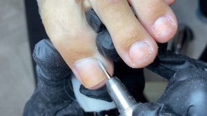 Педикюр с обычным лаком/ ногти после онихолизиса/ сложные ногти/ идеальный педикюр