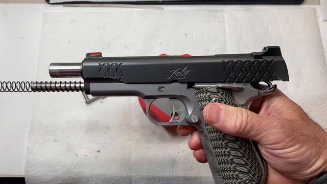 1911 Disassembly. How to easily field strip or disassemble a 1911 with Real Avid Bench Block #1911 смотреть онлайн