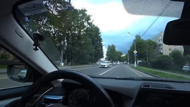 Пробую тариф БИЗНЕС в Москве на bmw 5 (Яндекс.Драйв) смотреть онлайн