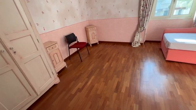 ? For rent an apartment of 300 m2 for a long time смотреть онлайн