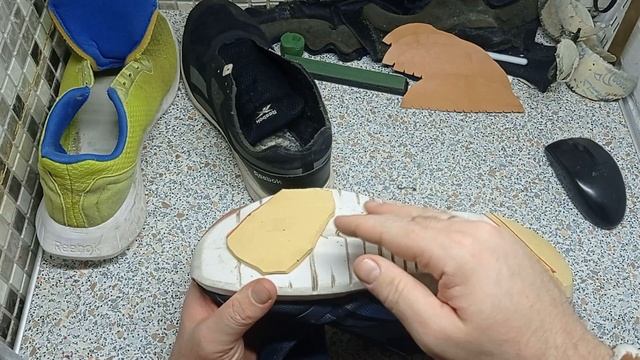 Лайфхак по ремонту подошвы кроссовок