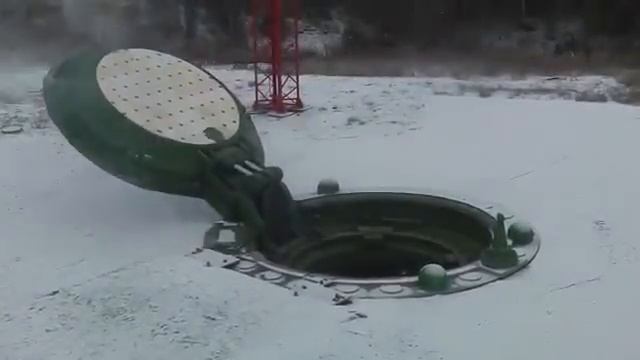 Пуск ракеты из шахты ЖЕСТЬ! Launching a rocket from a launch facility! смотреть онлайн