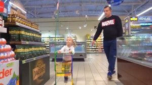 КАЖДЫЙ ПАПА ТАКОЙ.  СОФУНЬЯ ШАЛУНЬЯ