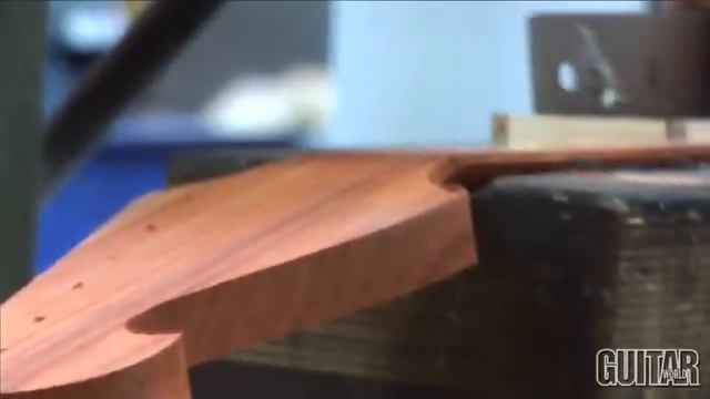 Washburn Guitars Custom Shop - Factory Tour смотреть онлайн