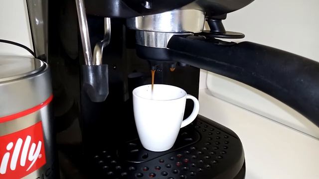 Illy Espresso Coffee: Watch First If You Own A De'Longhi Espresso Machine!!