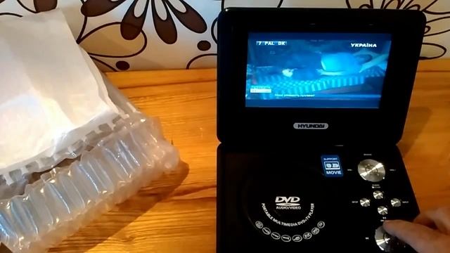 Многофункциональный Портативный Телевизор DVD, USB проигрыватель в авто смотреть онлайн