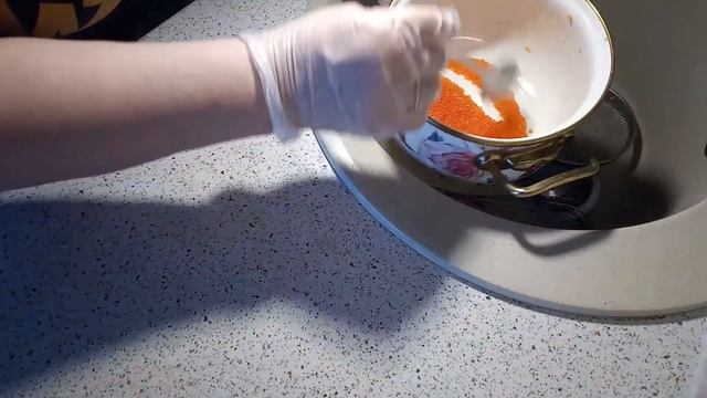 Солим икру форели #каксолитьикру #икрафорели #форельсикрой смотреть онлайн