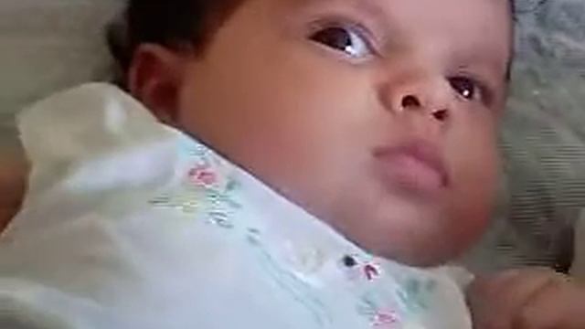 Nana bebê mamando смотреть онлайн