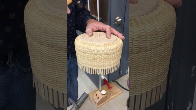 HNCB Inserting Plug in the Base of a Nantucket Basket смотреть онлайн