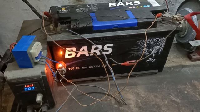 Зарядит ли зарядное шурика, аккумулятор 100 А\Ч. смотреть онлайн