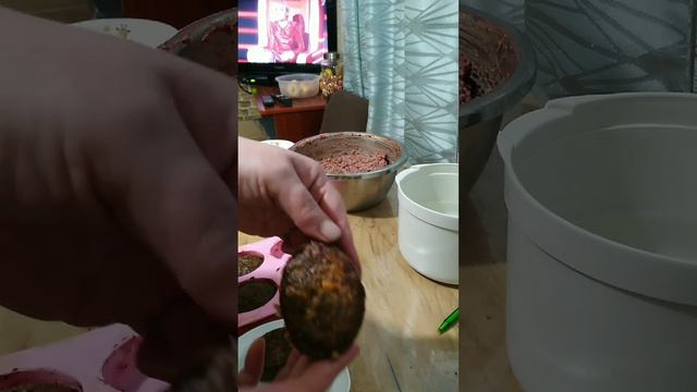 ЛИВЕРНАЯ КОЛБАСА -ЭТО СЕРЬЁЗНО!!! ( ЯЗЫК НЕ ПОВОРАЧИВАЕТСЯ НАЗВАТЬ ЕЕ ***собачьей радостью**** смотреть онлайн