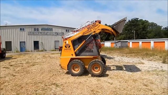 998 Daewoo DSL801 skid steer Demo смотреть онлайн