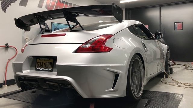 Nissan 370z with Boosted Performance Kit смотреть онлайн
