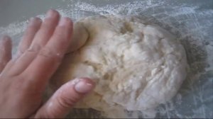 Вкусные лепешки с сыром и колбасой на кефире.