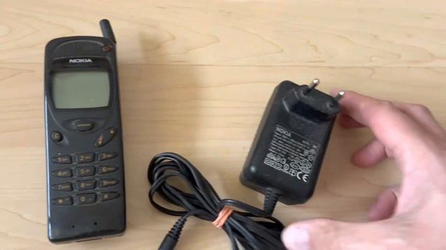 Nokia 3110 type NHE-8 retro style mobile cellphone from pre-smartphone period with charger test смотреть онлайн