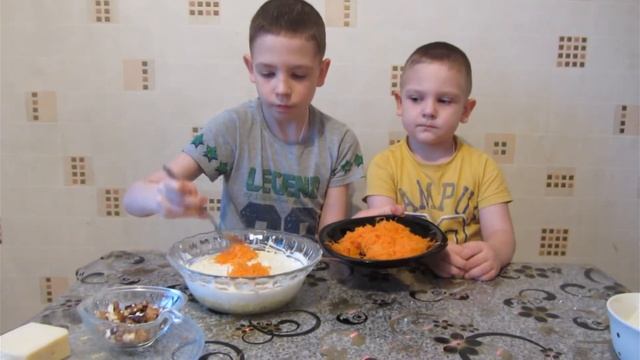 САЛАТ ЛЮБИМЫЙ И САМЫЙ ВКУСНЫЙ. ОБЯЗАТЕЛЬНО ПОПРОБУЙТЕ смотреть онлайн