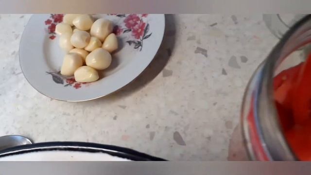 Проба арбуза, помидоры и конечно Ася.? смотреть онлайн