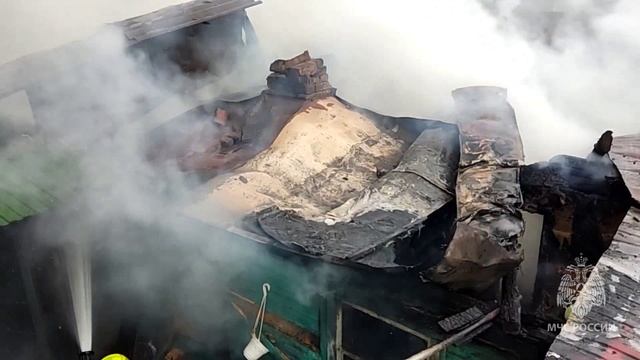 Пожар 1-Пугачевский поселок Б-2 12.10.2023.mp4 смотреть онлайн