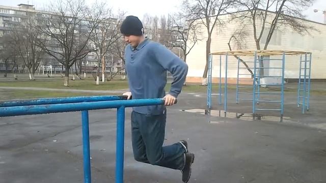 Брусья Отжимания на брусьях 10 раз смотреть онлайн