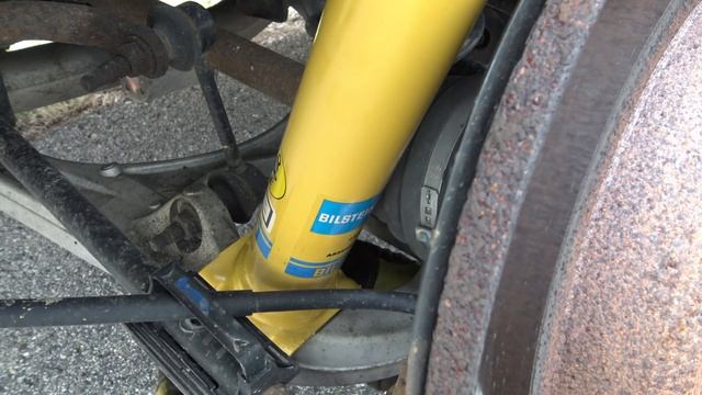 2011-2018 Jeep Grand Cherokee WK2 NEW Rear Shocks Bilstein смотреть онлайн