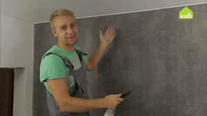 Как устранить порез натяжного потолка. Справляемся своими силами!