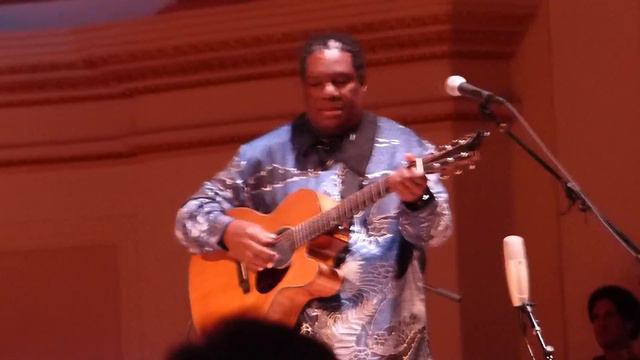 DAVE MATTHEWS VUSI MAHLASEA HUGH MASEKELA "SUGAR MAN" 10/11/2014 смотреть онлайн