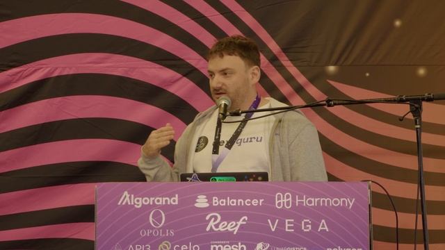 A Web2 User Experience on Web3 - Evegny Vakhteev смотреть онлайн