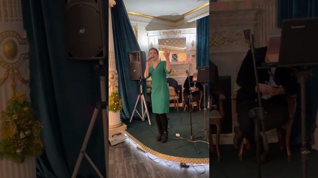 Поёт Хиринду Султанова🔥🔥🔥Кумыкская свадьба семьи Бижамовых.