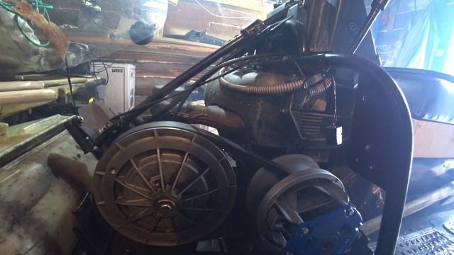 Поднял сиденье на буран. Самодельный багажник. Поставил старый ремень на вариатор. смотреть онлайн